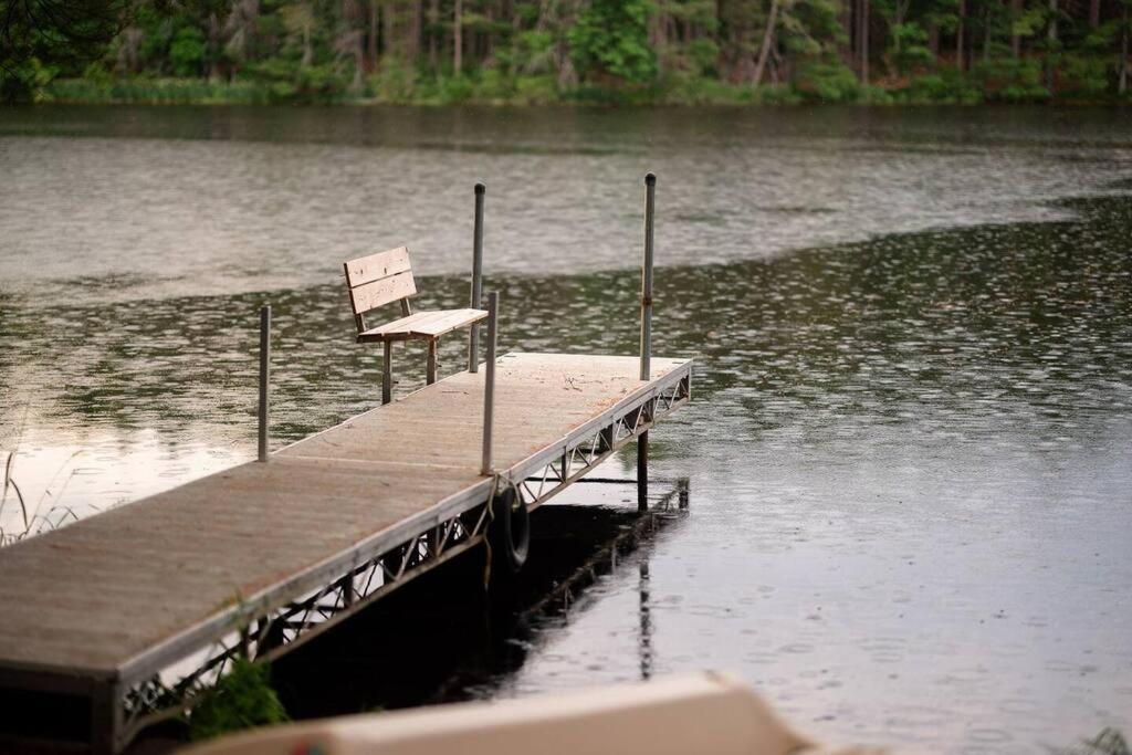 Lakefront Log Cabin Wloft, Kayaks, Canoe, Ev Black River Falls Exterior photo