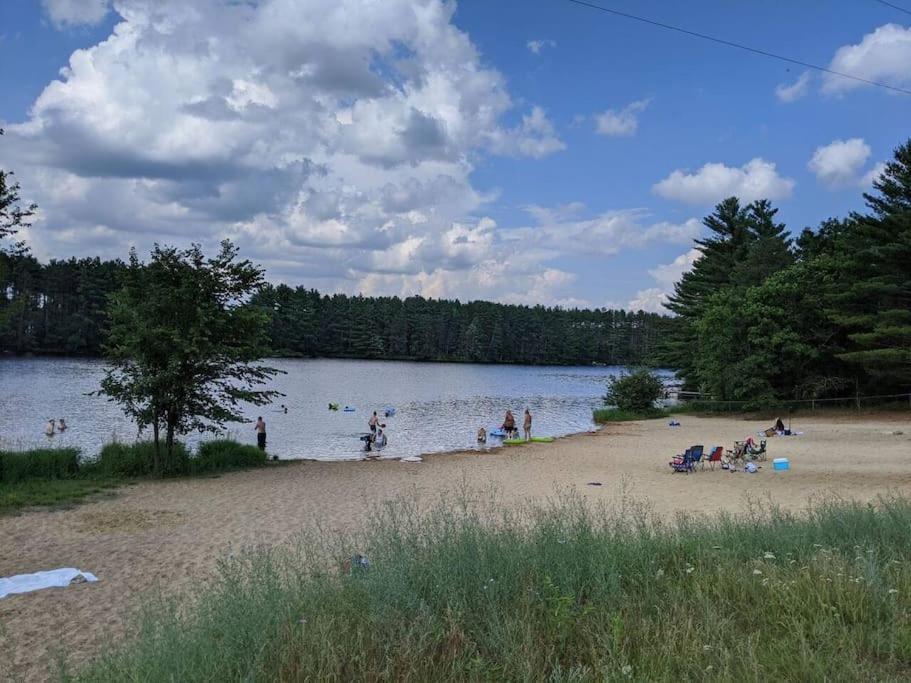 Lakefront Log Cabin Wloft, Kayaks, Canoe, Ev Black River Falls Exterior photo